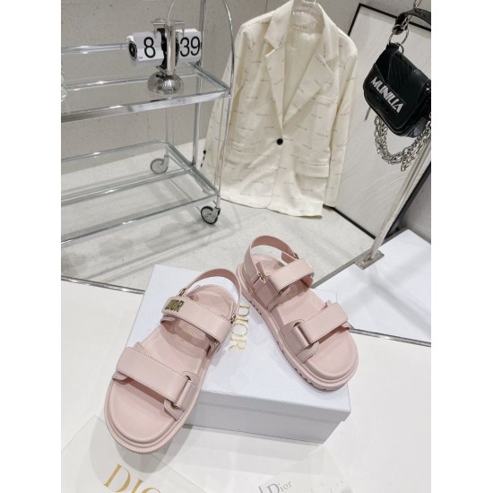 2023.07.07 DIOR2021 Latest Sandals This hybrid sheepskin DiorAct sandal style is fashionable. Paired with an insole that conforms to the foot shape, it is made of exceptionally lightweight and comfortable leather. The shoe upper strap is opened and closed