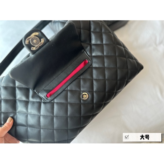 On October 13, 2023, 225 150 no box size: 30 * 23cm (small) 39 * 28cm (large) Xiaoxiangjia 23b/hobo armpit bag back is not greasy! A soft and large bag is only handsome | With a full texture and a sense of sophistication, it is suitable for both sweet and