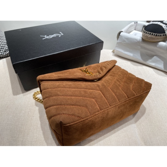 2023.10.18 p195 Gift Box size23 16YSL Saint Laurent Mailman Bag Autumn and Winter New Suede Material is too suitable for autumn and winter. Soft and comfortable feel, fashionable and retro feel. Inner compartment with safety zipper