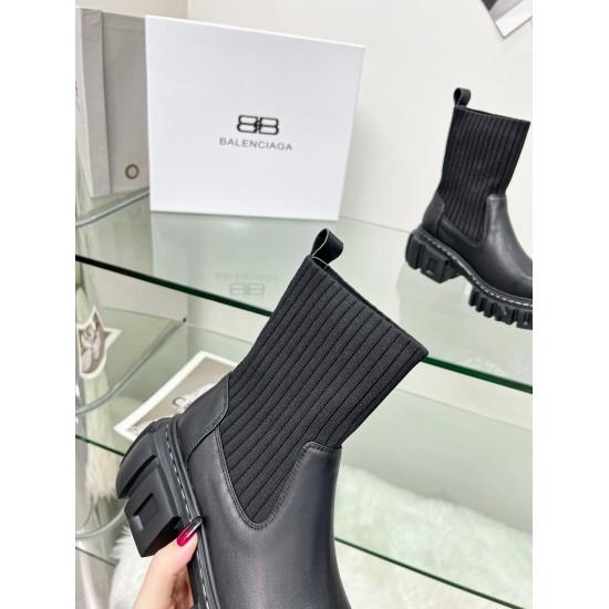 20240410/2023Ss Autumn/Winter BALENCIAGA/Balenciaga Hot selling Recommendation [proud] This shoe has been very popular this year, with an independent style ➕ Impeccable workmanship in every detail. Fabric: Black cowhide lining/Foot pads: Imported sheepski