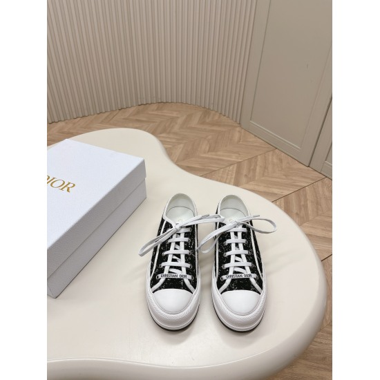 20240414 Latest Color Series - Top Edition Factory Price 290 Dior 2024 Walkn Series Old Flower Embroidered Thick Sole Canvas Shoes Casual Sports Shoes Original Purchase Development Production This WalknDior Thick Sole Sports Shoes is a fashionable item th