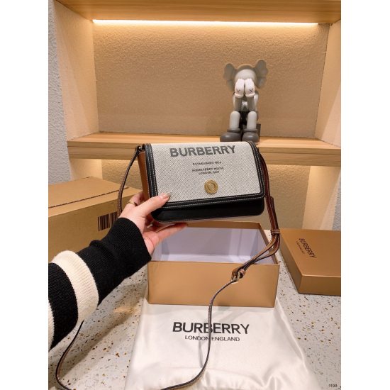 2023.11.17 P205 High version BURBERRY (original order) Burberry counter latest single shoulder crossbody bag practical and durable linen fabric made of special linen material paired with cowhide four seasons essential single shoulder crossbody back dual-u