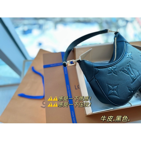 2023.10.1 225 box size: 23 * 12cmL home bagatelle cowhide underarm bag and underarm back look great! The crossbody bag looks good too! A bag that looks more and more durable! Upper body effect Grandma's love is so explosive! Search Lv Cowhide Underarm Bag