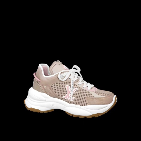 Made in a 1:1 ratio at the 20240403 official website counter, the LV Louis Vuitton Run 55 sports shoes are made of technological materials such as mesh fabric, rubber, and adhesive, paired with cowhide leather material, exuding a sporty style together. Mo