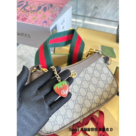On October 3, 2023, p210 sGucci's new Ophidia vintage underarm mahjong bag is known as the next season's popular item at first glance. Lightweight and classic, it is a versatile carry on bag that can be worn all year round, with a size of 25cm