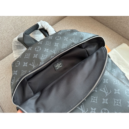 2023.10.1 220 replica size: 30 * 40cm L Apollo backpack imported from Taiwan with PVC ultra high-definition hardware logo logo, a special inner straight men's must-have. Lv's best looking black vintage backpack is just the right size!