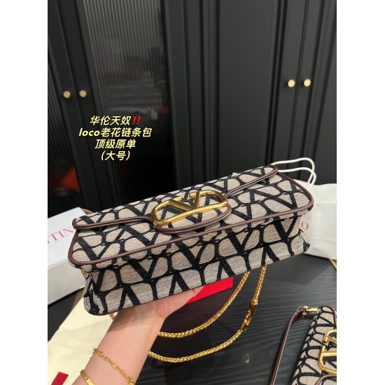 2023.11. 10 large P250 complete packaging ⚠️ Size 28.12 Small P240 Complete Package ⚠️ Size 20.10 Valentino loco vintage chain bag (with gift bag) Top quality original order ✅ 3D embossed fabric unlocks fashion charm, cool and cute, the most beautiful gir