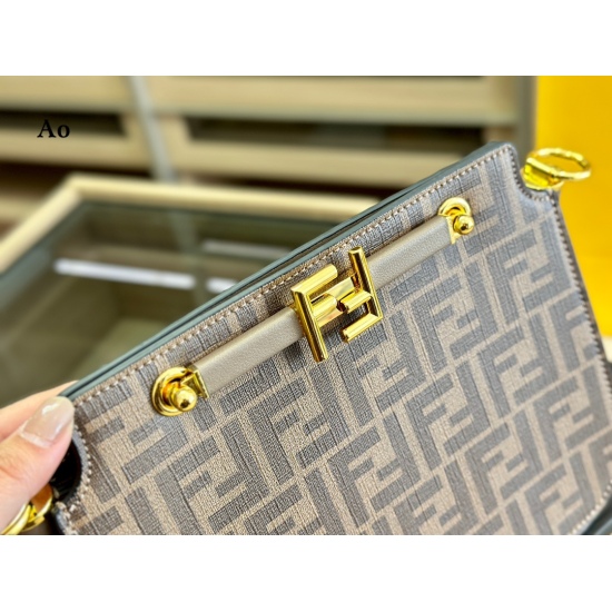 2023.10.26 245 with foldable box size 26.19cm ⚠️ Fendi Fendi Way's new double F buckle classic double F strong suction buckle calf leather material with packaging