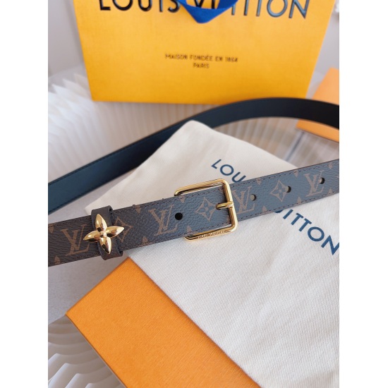 2024/03/06 2.5cm wide women's belt M8376, made of coffee colored vintage sail fabric/black top layer cowhide bottom, vacuum electroplated glossy gold needle buckle, and paired with LV iconic square flower metal.
