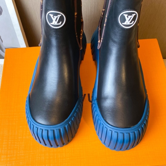 20230923 factory price P300 Louis Vuitton 2022 runway new high-end customization 1:1 replica of various celebrity internet celebrities runway models, century old classic upper foot comfort paired with Louis Vuitton logo embossed leather labels and wear-re