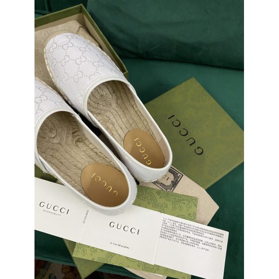 20240403 180gucci/Gucci 2023 Early Spring Rainbow Fisherman Shoes, as the brand's iconic symbol, constantly bring more novelty to individual items with innovative and unique identification elements. Each logo embodies the brand's unique historical heritag
