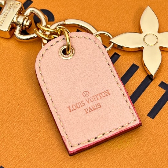 2023.07.11  M00833 Old Flower LV FOR YOU AND ME Bag Ornament and Keychain Color GoldLV For You And Me Bag Ornament and Keychain Deconstructed Monogram Flower, creating a design that locks in with the corresponding style, paired with a pocket canvas luggag