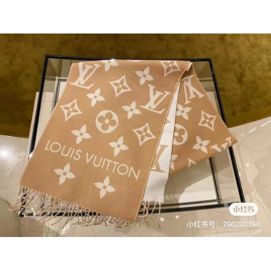 2023.10.05 35【 ▪️ LV's latest non collision model ❗ Fashionable, super imposing!! Welcome to compare the highest version of the entire network The old flower shawl has a new feeling, it's really beautiful and explosive, very textured!! The highest version