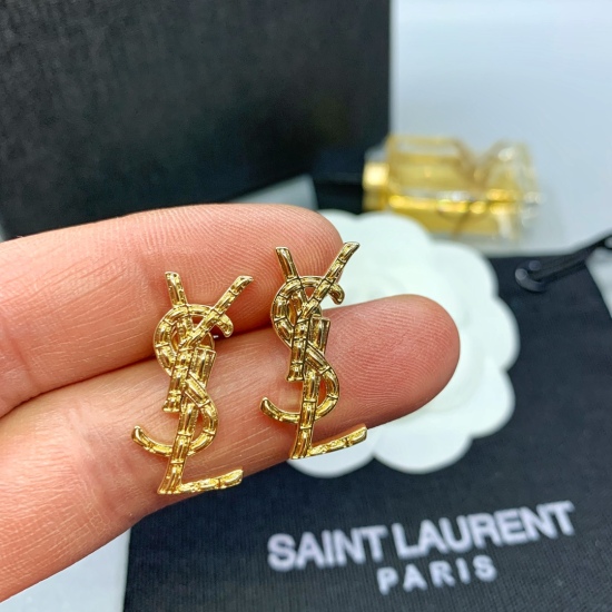 20240411 BAOPINZHIXIAOYSL Saint Laurent Mei Mei Mei Da Exquisite Elegant and Simple New Earrings ✨✨✨   S126222