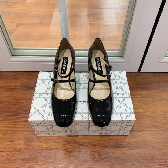 2024.01.05 260 [CAREL] French classic retro Mary Jane shoes. A niche brand from France. Extremely comfortable on the feet and easy to match. Material: Upper layer of cowhide patent leather, sheepskin lining and foot pads, genuine leather outsole. Heel hei