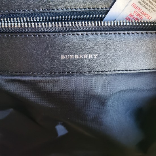 2024.03.09p800 Burberry Original Quality, Latest Large Micro Label Patterned Kingdon Decorated Nevis Backpack, Pragmatic Backpack Backstrap Design Drawing inspiration from Mountaineering Bag, Chief Creative Director's debut collection! Durable nylon mater