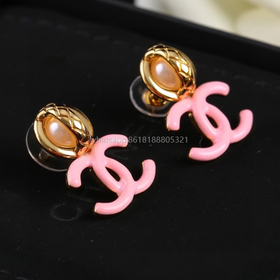2023.07.23 Xiaoxiang Chanel's New Pink Earrings ✨ Every detail is meticulously crafted, and this design is very beautiful. This is truly super beautiful, super immortal, and exquisite. It's a must-have for little sisters