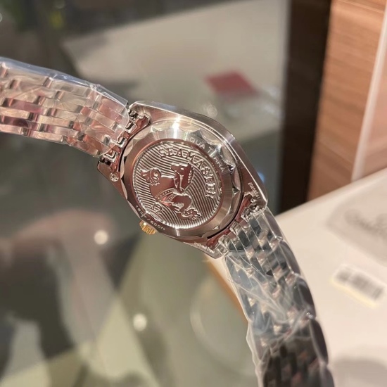 20240408 White Shell 320 Gold 350 Three in One Counter Top Selling, Exclusive First Release! The Omega Seahorse series Aqua Terra women's wristwatch is set with sparkling diamonds, interpreting a delicate and charming style. This high-quality steel watch 