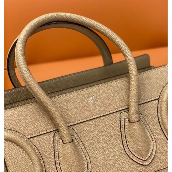 20240315 P1140 CELIN * Lugage Micro Smiling Face Bag 167793_ Milk Tea Color is made of imported calf leather grain surface/with leather handle, 1 zipper buckle, and 1 external zipper pocket on the front. Handheld, zipper locked, inner zipper pocket and do