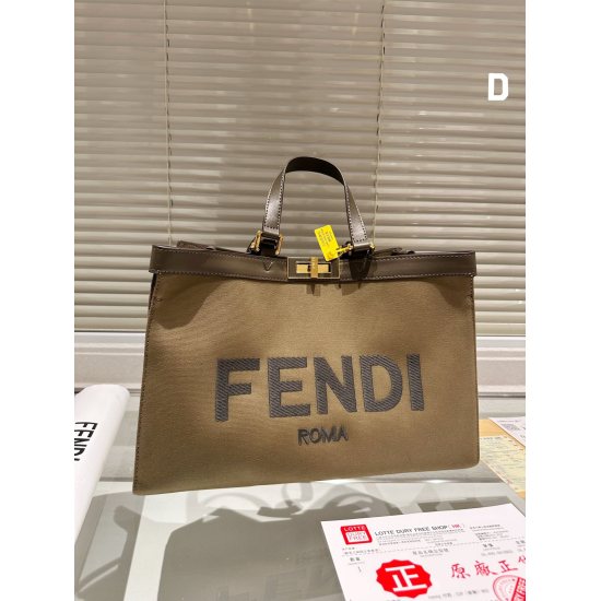 On October 26, 2023, on the occasion of the 88th anniversary of the original P230 Fendi, the Peekaboo series was born and naturally became a palace level gift. Peekaboo in English means 