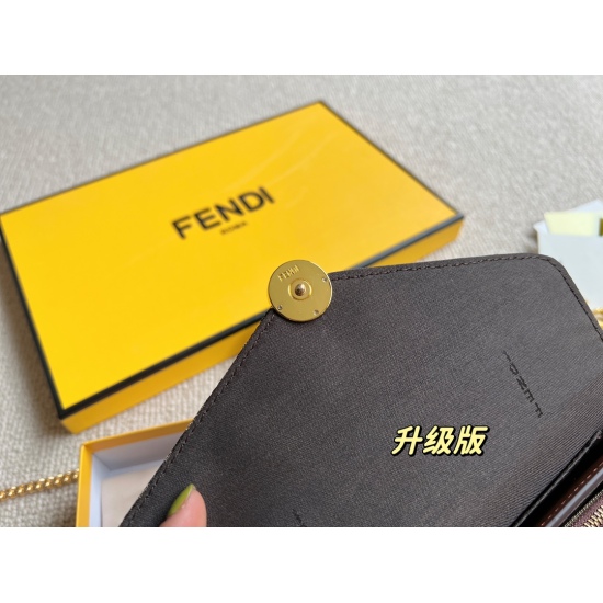 2023.10.26 200 box (upgraded version) size: 20 * 11cmF Home Fendi three piece set! Its advantages - cheap, good-looking, durable, small size, and large capacity.