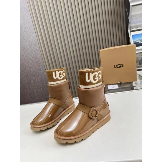 twenty million two hundred and thirty thousand nine hundred and twenty-three ❤️ P260 2023 UGG New One Shoe Two Snow Boots! Bling Bling ✨✨ Series, the upper is made of imported and anti freeze crack imported patent leather. The shoe barrel is made of uniqu