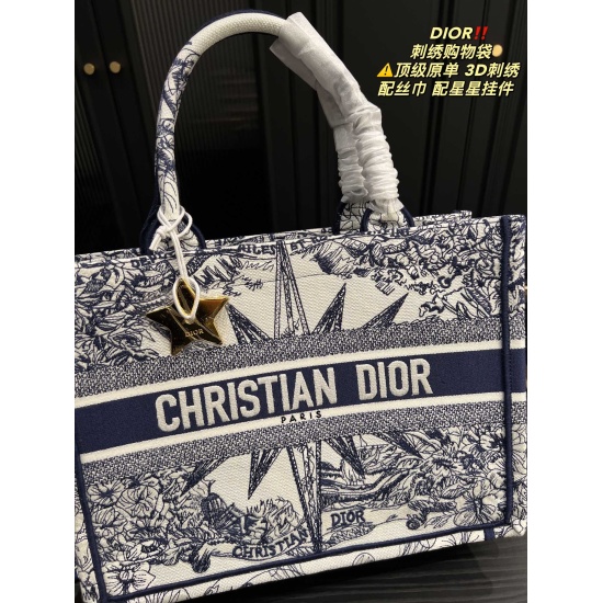 2023.10.07 Large P300 ⚠ Size 42.34 Medium P290 ⚠ Size 37.27 Small P280 ⚠ Size 27.22 Dior Embroidered Tote Bag ✅ Top grade original matching inner liner star pendant, classic atmosphere without losing personality, easy to handle with any combination, it is