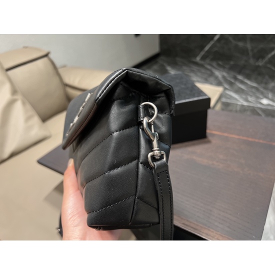 2023.10.18 P180 box matching ⚠️ Size 19.13 Saint Laurent Square Fatty Mini Top Beautiful Casual Versatile Handheld Crossbody Looks Great! Strongly recommended