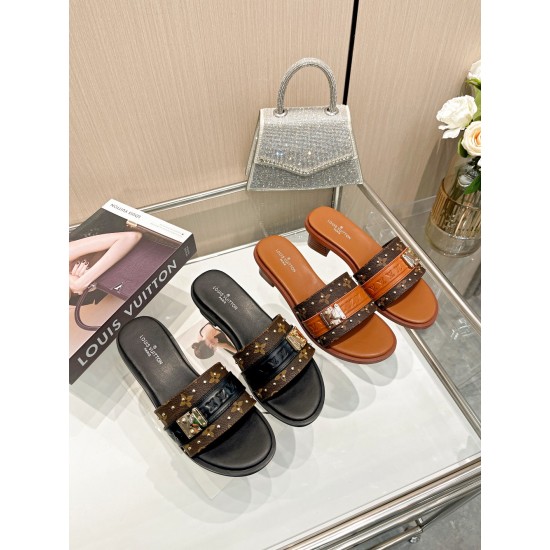 2024.01.05 LOUIS VUITTON LOUIS VUITTON 2023 Early Spring New Lock It Series Letter Button Cool Slippers LV Classic Presbyopia Paired with Metal Letter Logo Heel High. Thick Heel 5cm size. 35-42 Factory price 190, genuine leather outsole 170