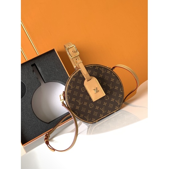 20231126 p700M43514 Old Flower M43510 Yellow Flower Classic Louis Vuitton Hat Box Shakes to Transform into This Cute Style Portable Bag. Compact and practical (can accommodate an iPhone 7 phone), dual version design: classic Monogram canvas with cowhide l