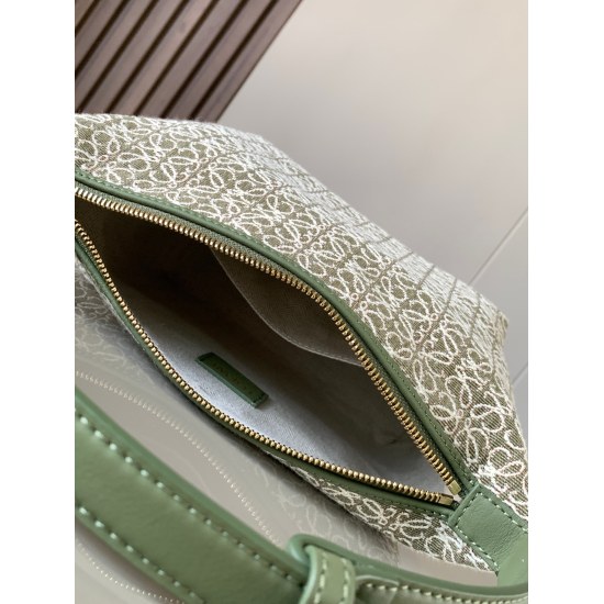 20240325 P670 Anagram Jacquard Cloth and Cow Leather Cubi Handbag Small Bench Bag~Cubi Lunch Box Bag The joy of this season is from Cubi! L0ewe's latest popular underarm bag, Cubi embroidered design, exudes a sense of sophistication. Any outfit with a pla