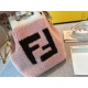 2023.10.26 245 box size: 15 * 21cm Fendi furry and cute! The warm camel color of the lamb hair bucket bag is cute and warm, and the feel is not average good!
