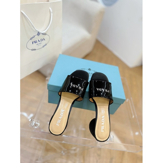 20240414 PRADA Prada 24 Counter Showcase Early Spring New Alphabet High Heel Sandals Collection 〰◽ Upper: Two types of highly customized cowhide leather fabric+imported Lafite grass ◽ Inside: Imported water dyed sheepskin ◽ Bottom: Original mold, anti sli