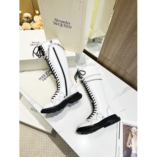 20240403 Alexander McQueen McQueen autumn and winter new models, same as Gulina Zha, original 1:1 development, original open film TPU sole with leather trim, fabric and boot tube 1:1 imported open edge beads, boot tube height of 16 inches, lining and padd