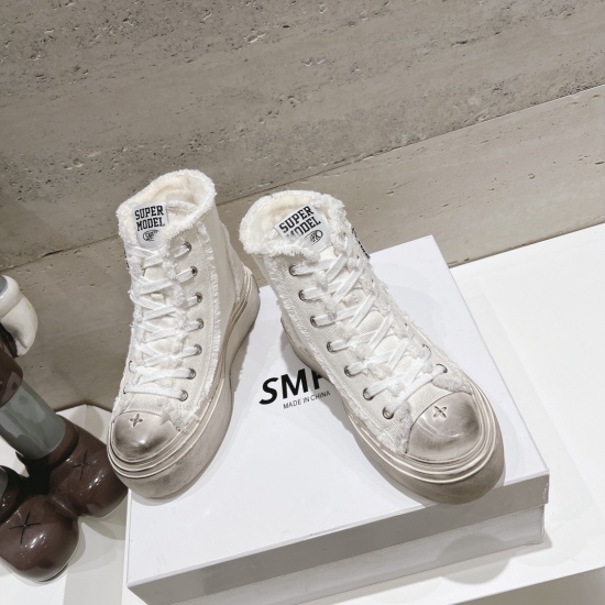 On January 5, 2024, 270 (the top version) was delivered from the factory. It was worn and polished. 23s SMFK China-Chic Tide was the latest popular cross pattern skate. The thick soled casual canvas shoes were extremely simple. The new works inherited the