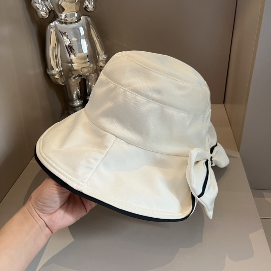 220240401 P65Chanel socialite style cloth hat, made of cold ice silk fabric, elegant and lightweight with excellent texture. The back slit design has a head circumference of 57cm