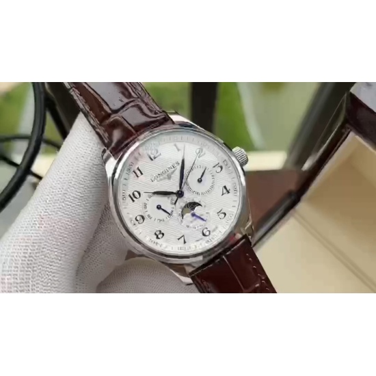 20240408 520. The upgraded multi-functional model of Longines adopts a multifunctional 3836 movement with guaranteed quality. The side of the shell is selected with exquisite drawing technology, and the picture movement is recognized. The new style is cla