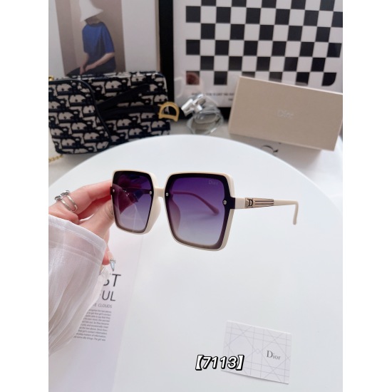 20240330 Brand: CD (with or without logo light plate) Model: 7113 Description: Women's sunglasses: high-definition polarized lenses for slimming and fashionable fashion, popular on the internet, popular live streaming hot selling products