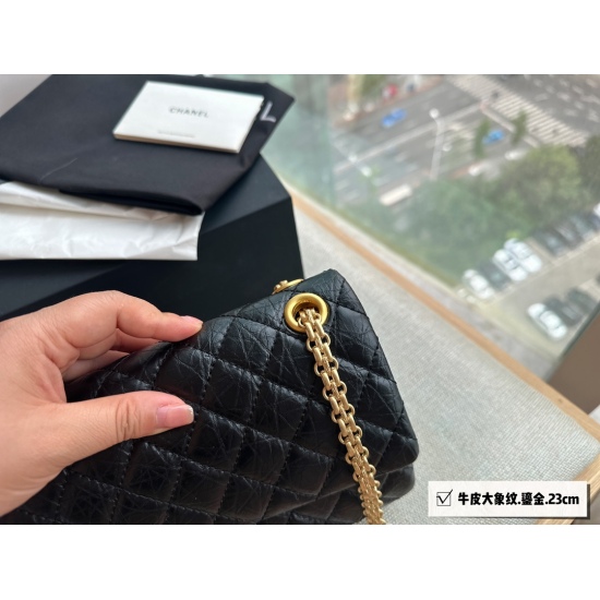 On October 13, 2023, 240 box size: 23 * 14cm (small) Xiaoxiangjia 2.55 classic hardware retro vintage, the most classic and vintage! A very comfortable one! ⚠️ Marble grain cowhide!