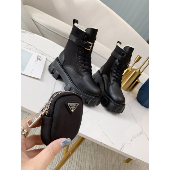 2024.01.05 330 2023 Hot Prada (PRADA) Upper: Imported matte open edge red top layer+waterproof nylon fabric surface+silk top layer sheepskin lining+can be compared to the original outsole: TPU+vacuum pumping professional bag factory production, all bag ha