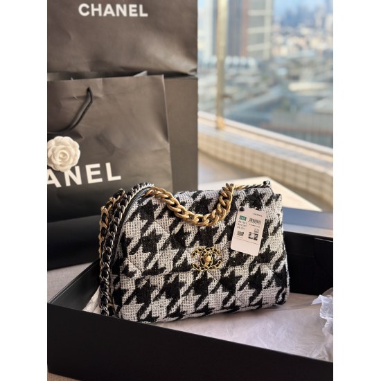 780CHANEL:: Model AS1161 #: Small 1160 #: Size: 30CM: Small 26CM: 2021 New Color: Autumn/Winter, Fleece Series: Qianniao Grid This bag is simply a combination of all classic elements of Xiaoxiang. Xiaoxiang MiLing grid pattern, leather chain bag, double C