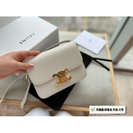 2023.10.30 235 box (top layer cowhide) size: 19 * 15cm (small) Celine Arc de Triomphe! Very high-end! Very advanced! Shallow cowhide toothpick patterns, original brass hardware, retro and elegant! I fell in love with it after realizing it!