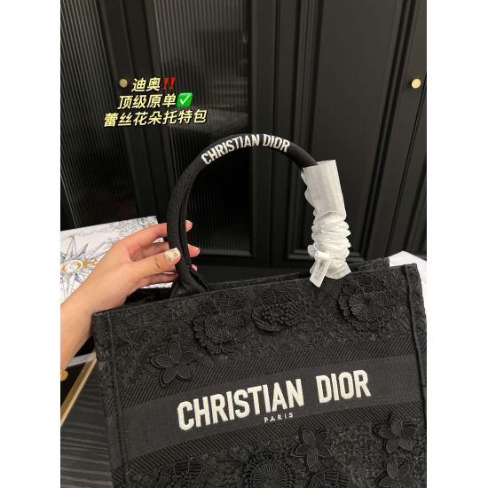 2023.10.07 Large P325 box ⚠️ Size 42.34 medium P315 with box ⚠️ Size 36.28 Dior embroidered shopping bag ⚠️ Top Original Super Classic Series cool and cute Perfect Beauty Fashion Versatile Cute and Charming Girl Is You