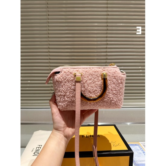 2023.10.26 P175 Lamb Hair Matching Box ⚠️ Size 18.12 Fendi Pillow Bag Mimi By The Way Series Small Body, Large Capacity, Small Size, Huge, Cute, Handheld, Crossbody, Sweet and Salt on the Upper Body!