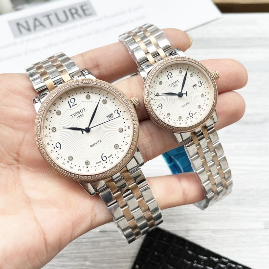 20240417 White 240 Rose Gold 260 Steel ➕ 10 diamonds ➕ 20 TISSOT's official new product, the Carson Zhen series pearl shell inlaid diamond couple watch, showcases the spring charm on the wrist. The clean color scheme exudes a touch of harmony, and the uni