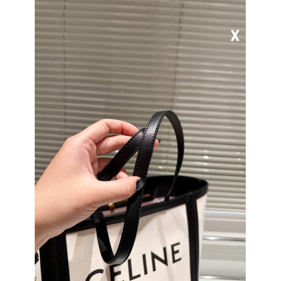 2023.10.30 P200size: 28 * 30cm celine canvas shopping bag! Sailin is big and convenient! It is indeed a practical and durable model, I really like its color!