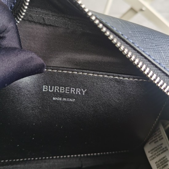 On March 9, 2024, the original P600 Burberry exquisite diagonal backpack is decorated with the brand's large plaid and logo design, and features a detachable eye-catching leather strap. At least 30% of the main materials used in this exquisite piece come 