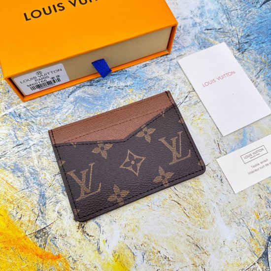 The Neo card bag made of Monogram Macassar canvas on 20230908 M60166 is the first choice for carrying important cards. Cowhide leather trim enhances the iconic Louis Vuitton pattern. Size: 11.0 x 7.0 x 0.6 cm