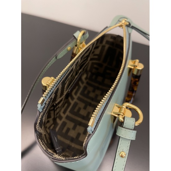 2024/03/07 Original Order 750 Special Grade 870 Mint Green Spot ✔️ The FEND1 brand new Mini ByThe Way mini handbag features a pure and minimalist ByTheWav silhouette combined with tortoiseshell handles, giving it a personalized and lovable mini look. The 