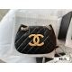 230 box size: 25 * 17cm, Xiaoxiangjia 24c, retro big logo. This retro big logo is definitely loved. It can be fashionable for one shoulder crossbody, it's really a cycle